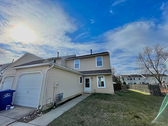 3rd image of 7 N Hill Dr