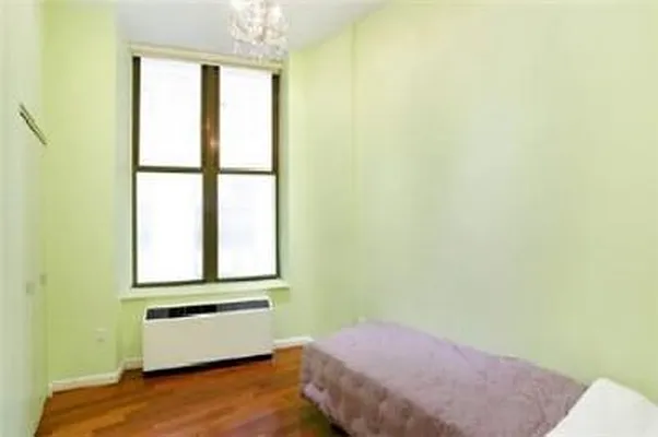 Rented by R New York | media 4