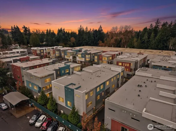 11522 117th Lane NE #4, Kirkland, WA 98034