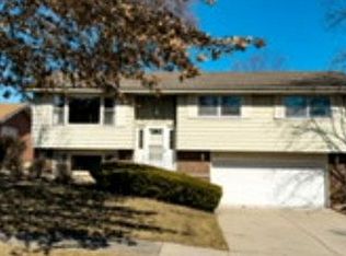 539 Willow Ln, Dyer, IN