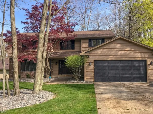 4008 W Meadow Ln, Beachwood, OH 44122