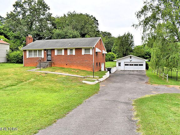 5th image of 608 Victor Dr