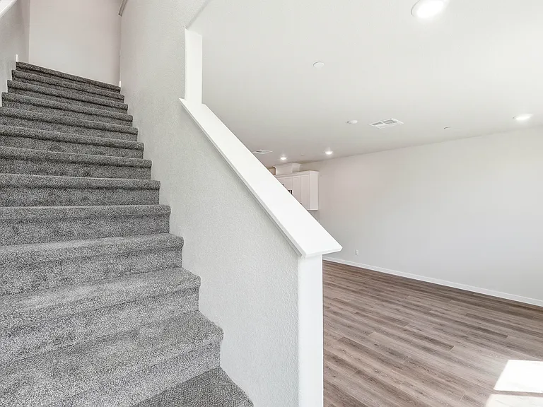 3818 E Commerce Way — Photo 47
