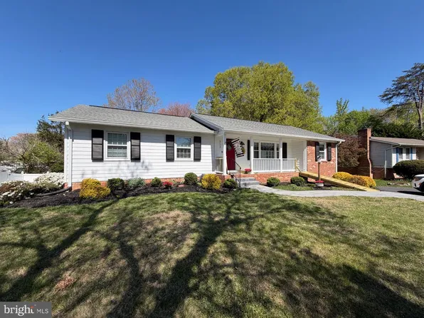 313 Laurel Ave, Fredericksburg, VA 22408