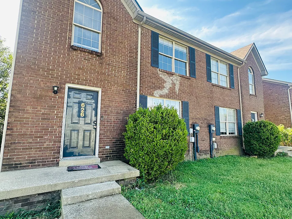 626 Sherard Cir #626