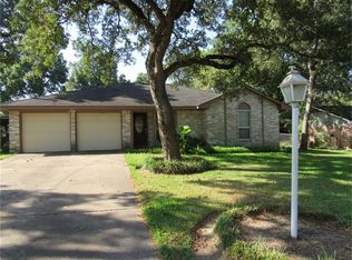 172 Greenleaf Ln, Conroe, TX 77304
