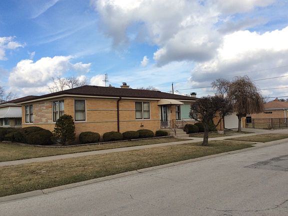 3rd image of 7301 N Nora Ave