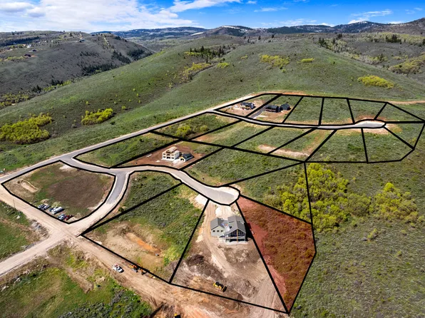 562 W Coopers Cir, Garden City, UT 84028