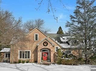 9 Ripplewood Dr, Upper Saddle River, NJ 07458