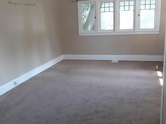 4th image of 232 Lane Ave SW #1