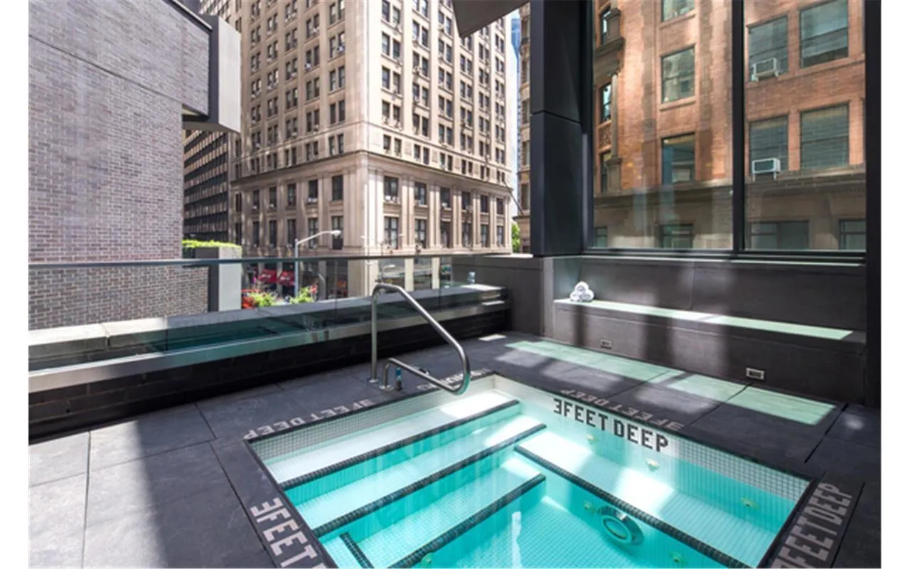 『William  NEWYORK』 960px-15_William_Condominium.jpg