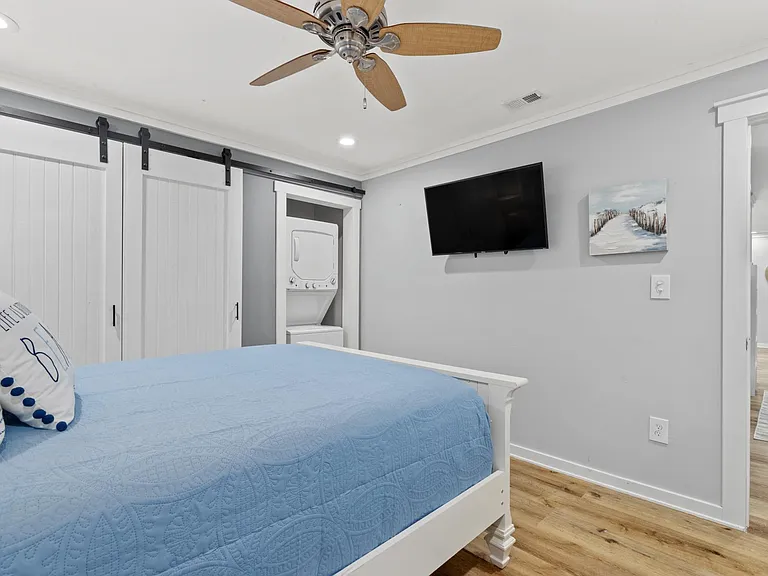 3600 Thomas Dr #D209 — Photo 7