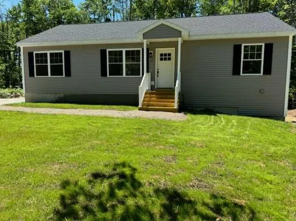 4 Long Street, Limerick, ME 04048