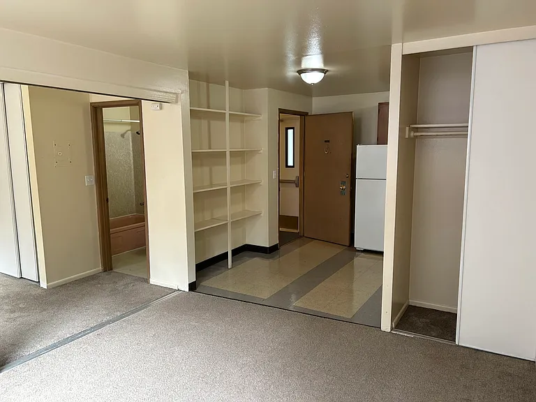 5033 15th Ave NE #3002 — Photo 5