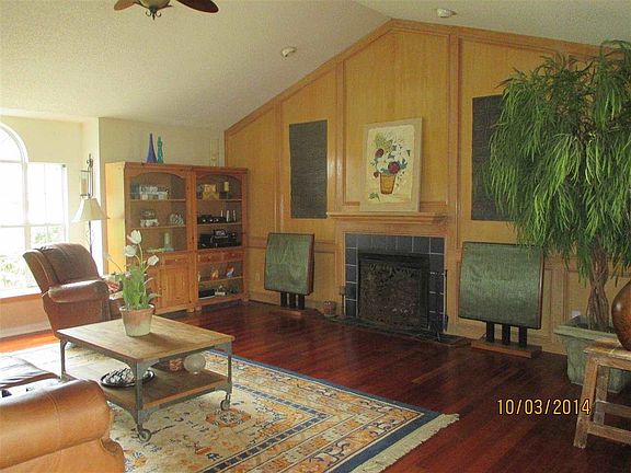 4th image of 3885 Bay Wind Dr