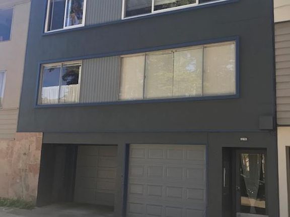 2nd image of 136 Locksley Ave APT 4