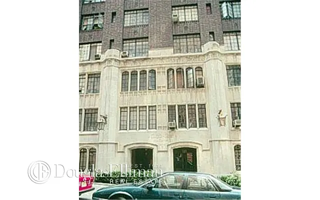 Rented by Douglas Elliman | media 8