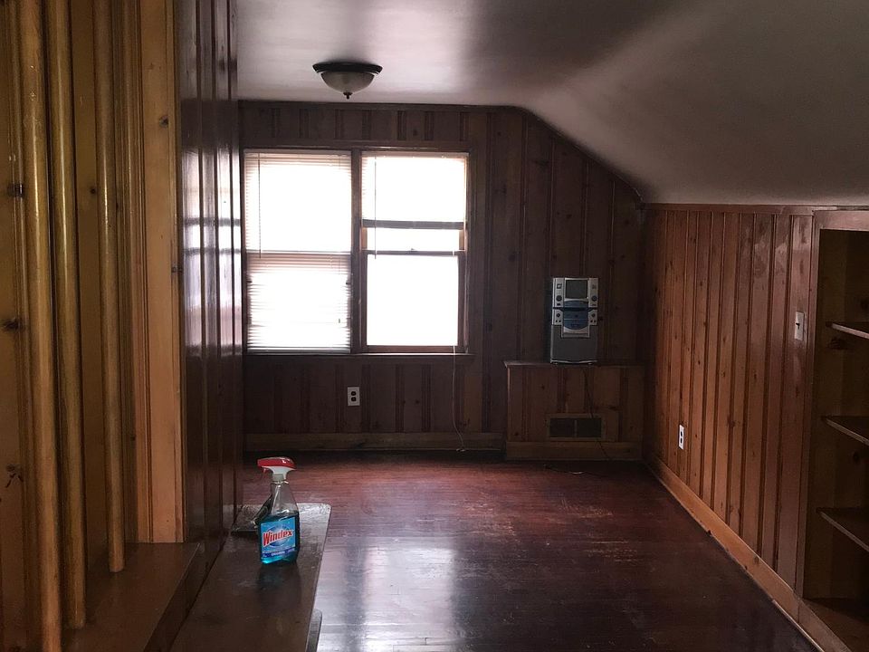 2nd image of 11801 Lakepointe St