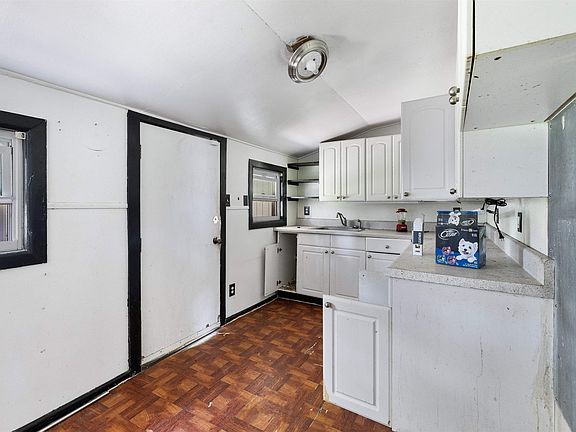 3rd image of 5 Isabel St