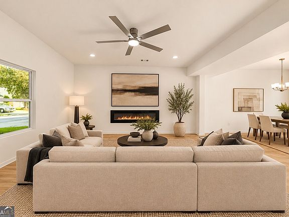 5th image of 317 Goldenrod Dr