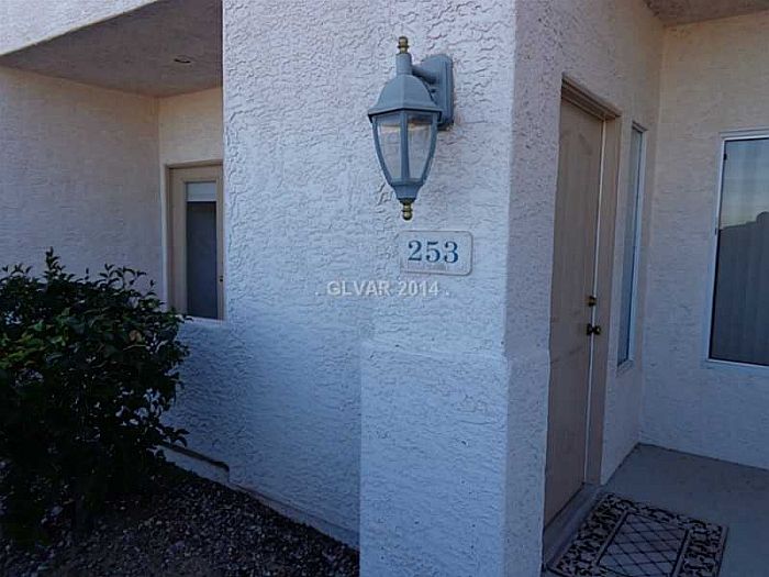 1st image of 253 Big Horn Dr