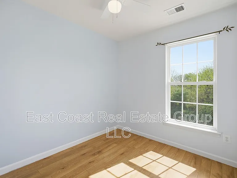 1247 Mare St — Photo 32