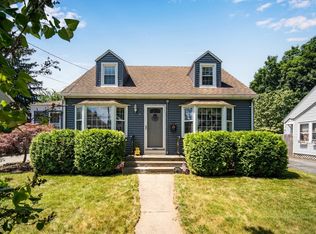 24 Thornton St, Springfield, MA 01104