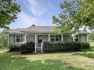 1522 Cronic Town Rd, Auburn, GA 30011