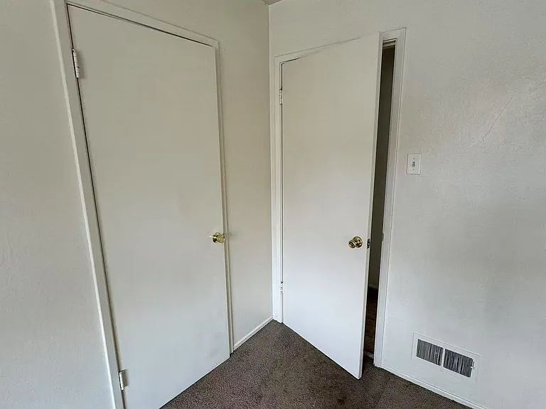 35 Madrone Ave #A — Photo 11