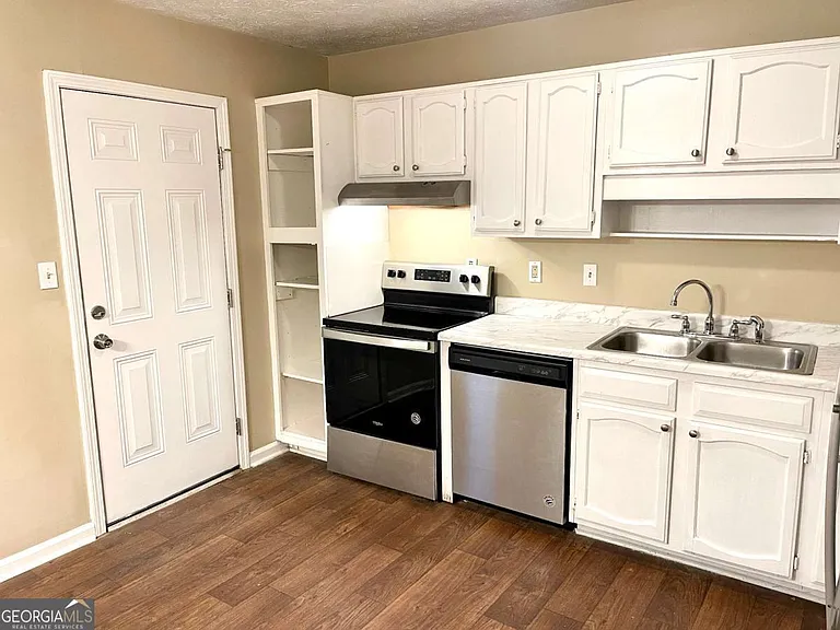 145 Meadowbrook Ct #C — Photo 6
