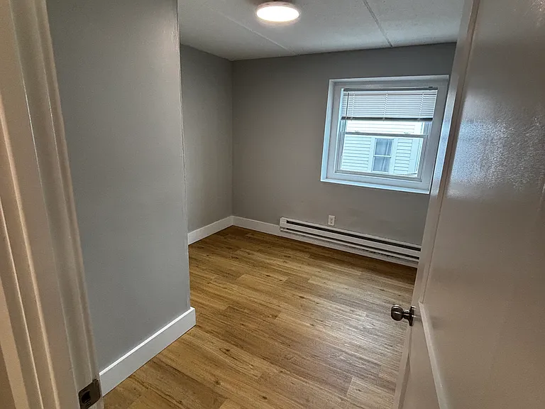 89 Woodrow Avenue — Photo 4