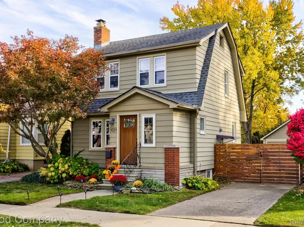 1021 Pearson St, Ferndale, MI 48220