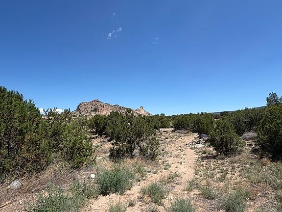 2nd image of 18 Sparrow Ln #7-C