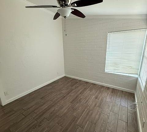 4th image of 2308 N 28th Pl #3