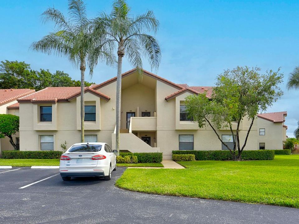 1st image of 5915 Parkwalk Dr
