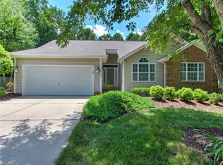 2702 Kingsberry Ct, Jamestown, NC 27282