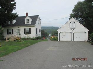 839 N Main St, Winterport, ME 04496