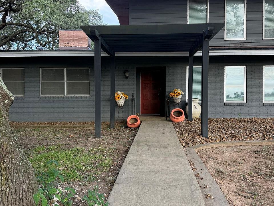 1st image of 100 Evans St
