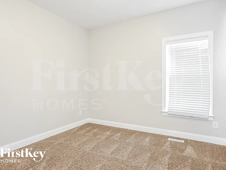 85 Great Oak Dr — Photo 13
