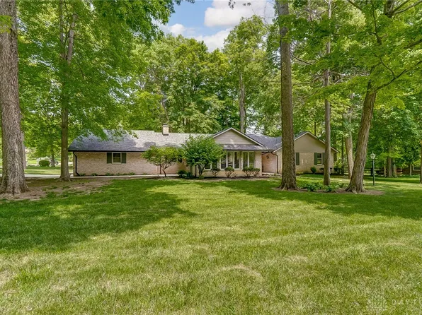 2988 Southfield Dr, Dayton, OH 45434