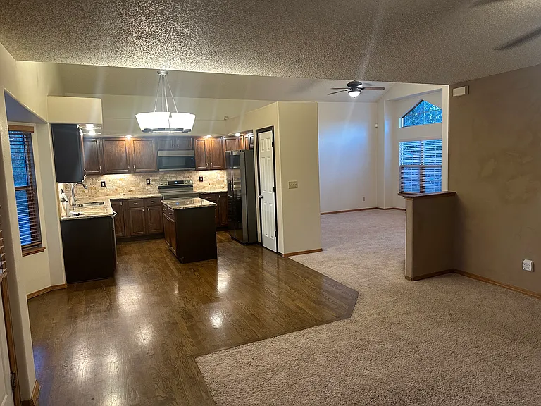 7955 Manston Dr — Photo 28