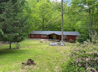 1945 Glade Run, Moatsville, WV 26405
