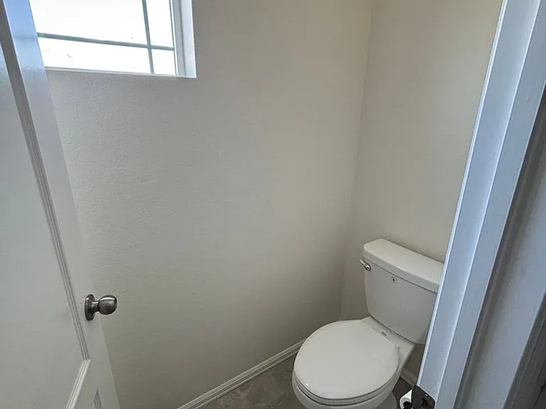 17612 Cherokee St — Photo 28