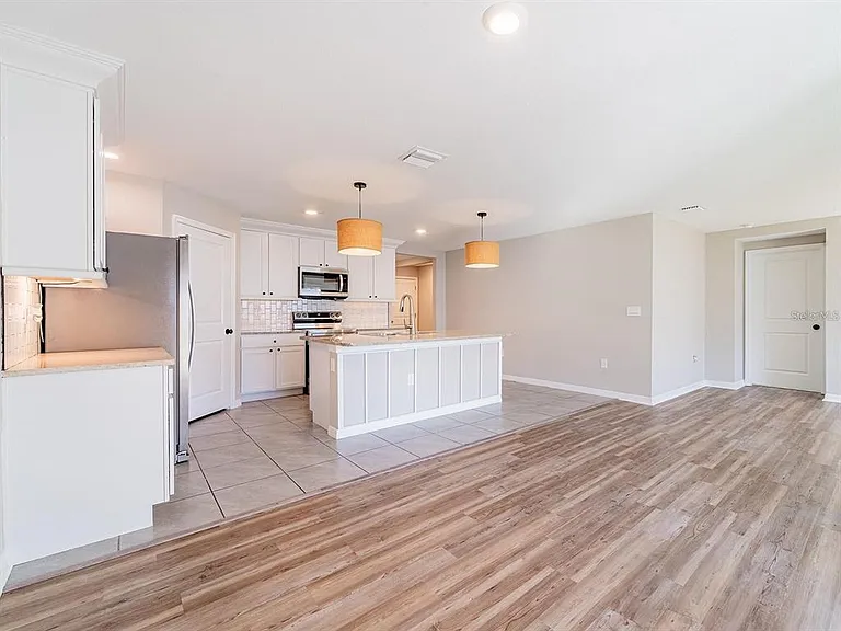 13748 Wineberry Dr — Photo 6