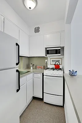 Rented by Compass | media 45