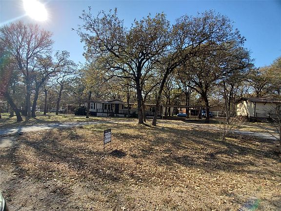 2nd image of 1165 Lakewood Cir