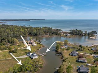 223 Golden Tale Ln, White Stone, VA 22578