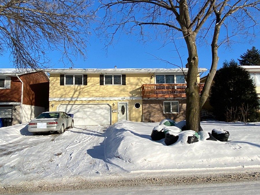 1st image of 162 Conver St