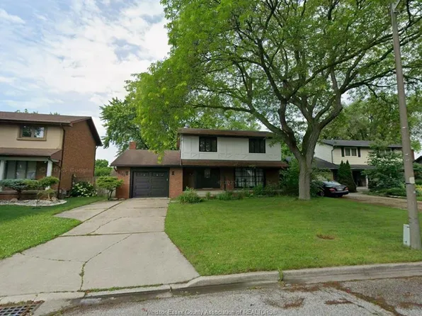 3045 Claxton Ct, Windsor, ON N8R 1P9