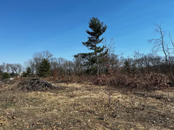 Northwoods Dr, Muskegon, MI 49442